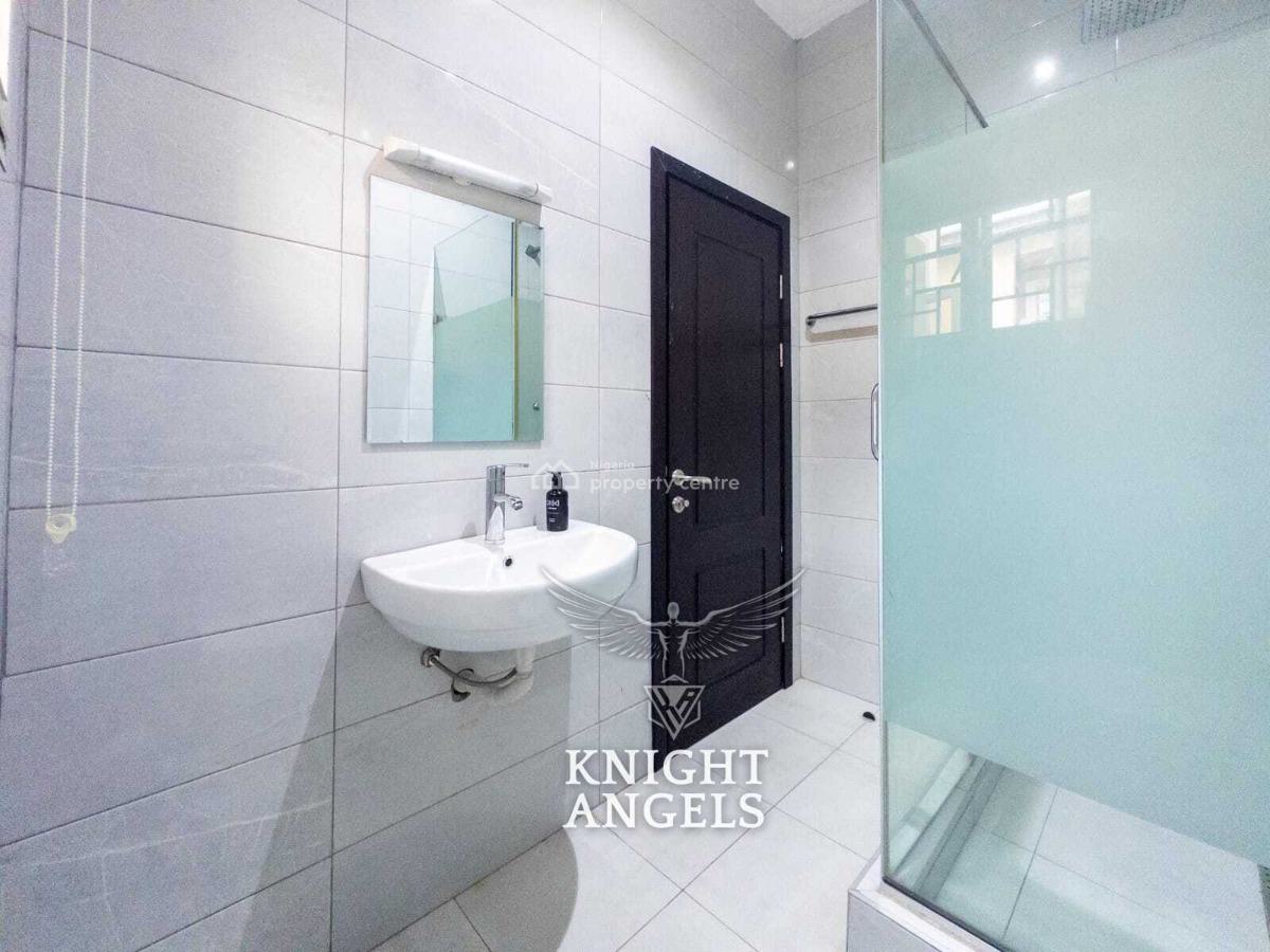 Fully Furnished 3-bedroom Apartments (upstairs), Lekki Phase 1, Lekki, Lagos, Flat / Apartment for Rent