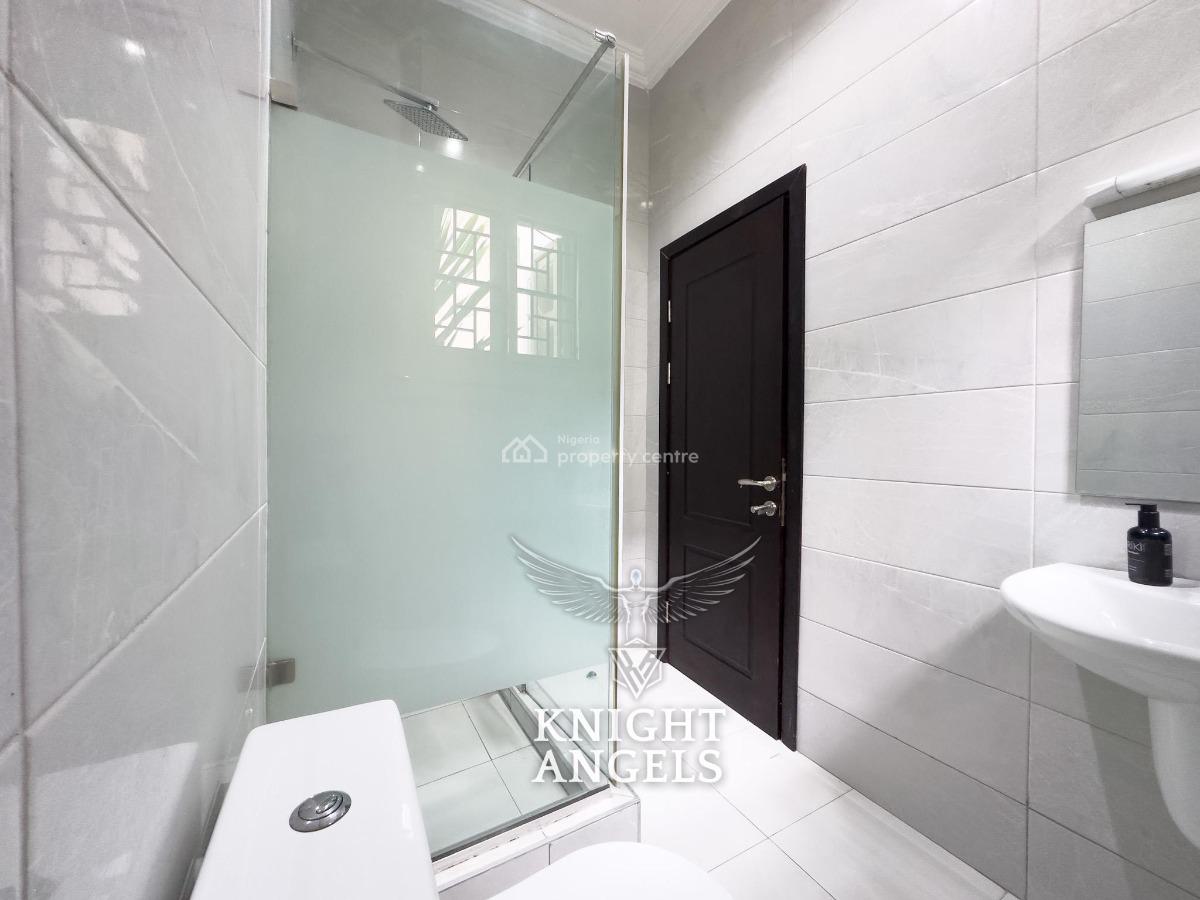 Fully Furnished 3-bedroom Apartments (upstairs), Lekki Phase 1, Lekki, Lagos, Flat / Apartment for Rent