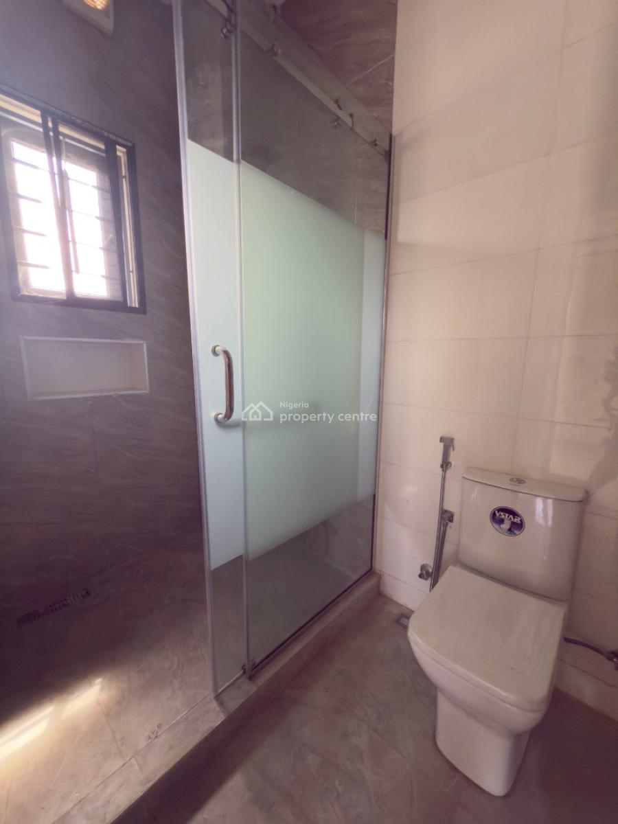 2 Bedrooms Serviced Apartment with Acs and Generator, Gaduwa, Abuja, Flat / Apartment for Rent