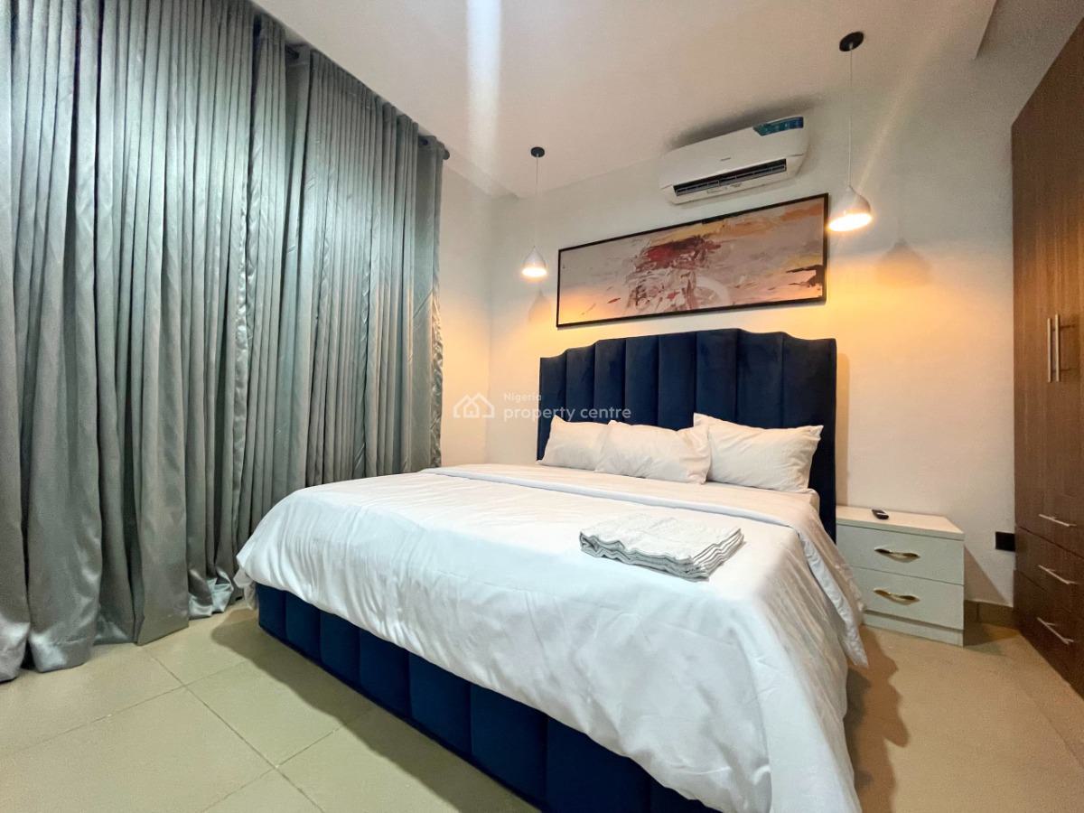 Secured and Comfortable 3 Bedroom Apartment, Off Freedom Way, Lekki Phase 1, Lekki, Lagos, Flat / Apartment Short Let