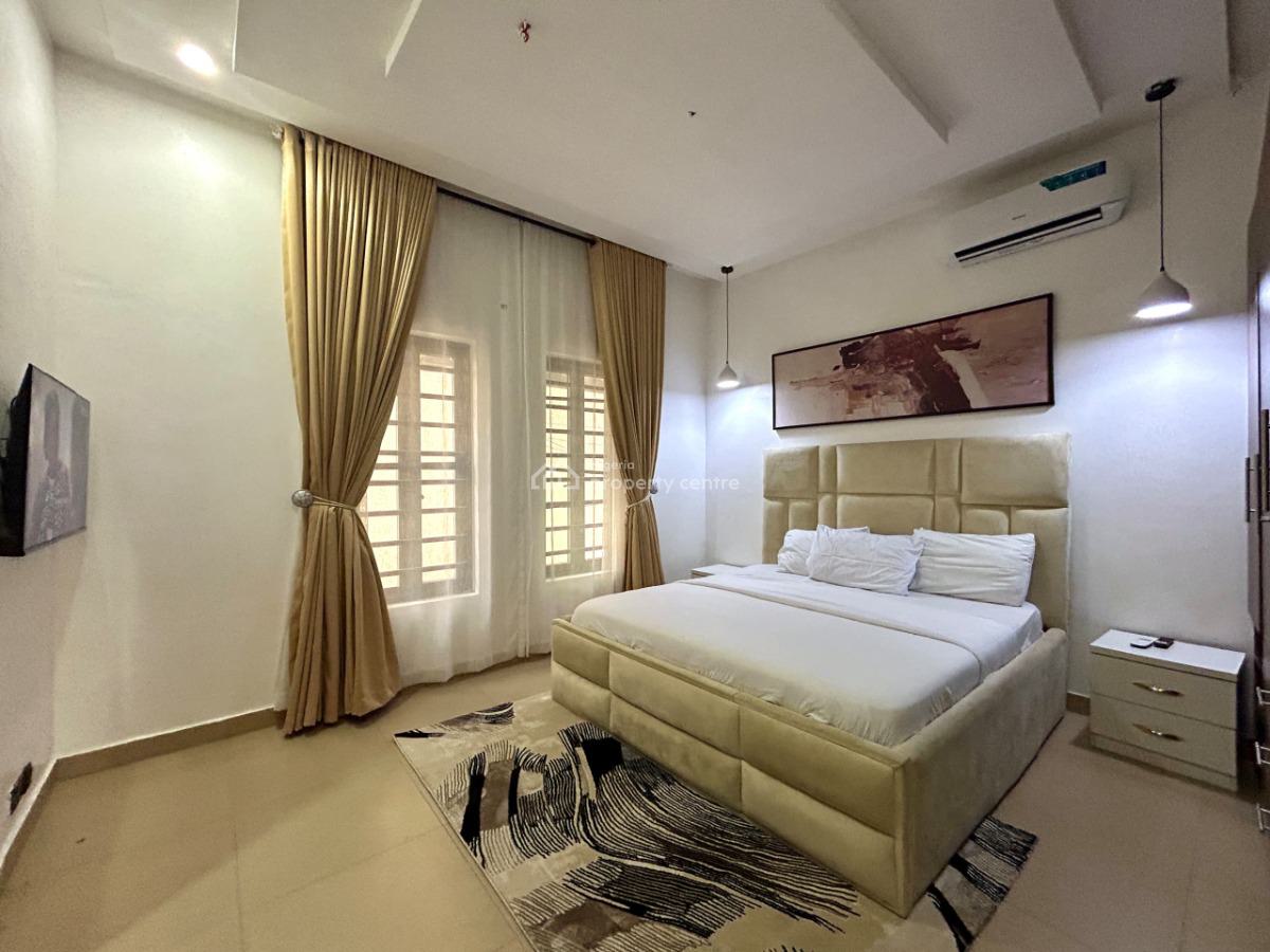 Secured and Comfortable 3 Bedroom Apartment, Off Freedom Way, Lekki Phase 1, Lekki, Lagos, Flat / Apartment Short Let