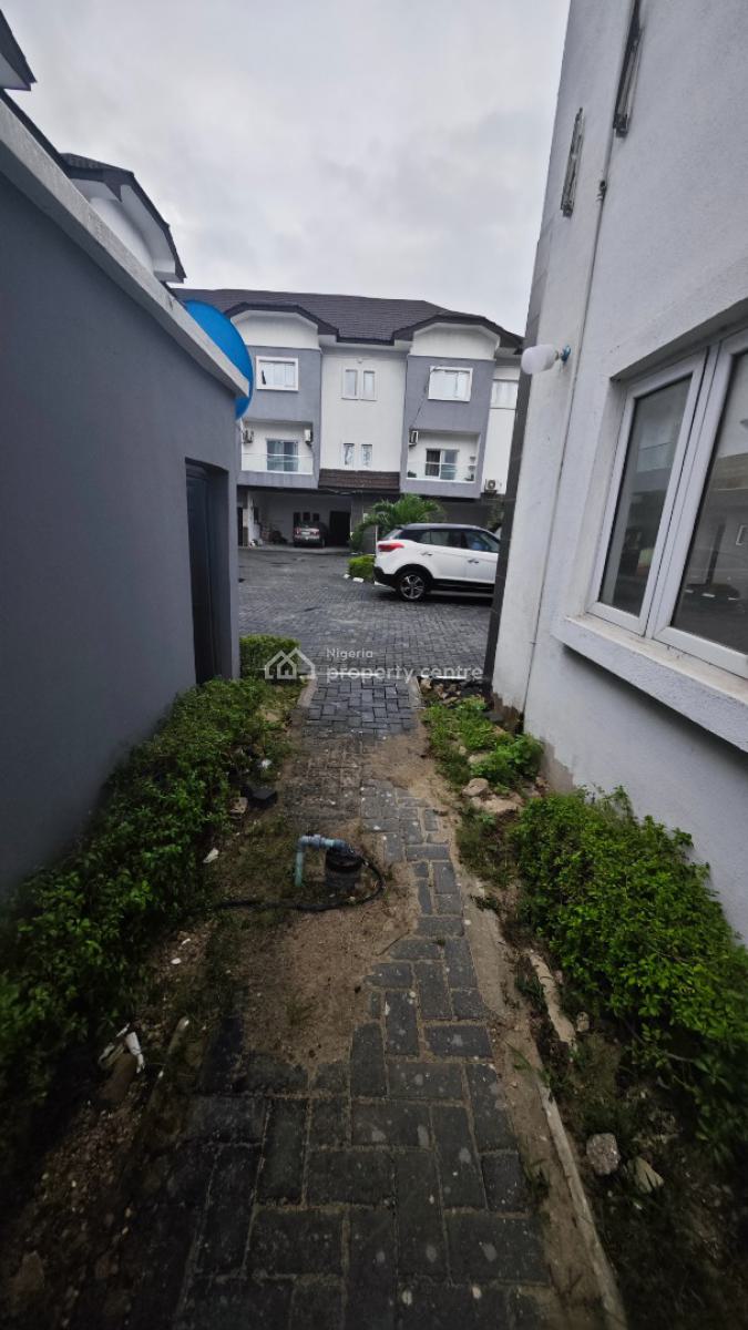 Service Studio Fat Without Kitchen, Lekki Right, Lekki Phase 1, Lekki, Lagos, Self Contain (single Rooms) for Rent