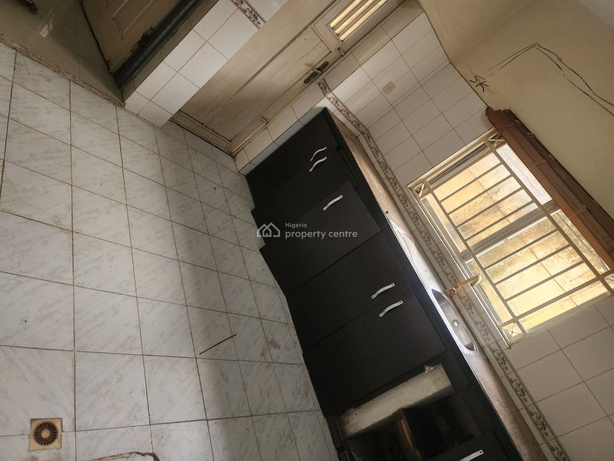 a Well Maintained, Spacious and Seeviced 2-bedroom Flat, Garki, Abuja, Flat / Apartment for Rent