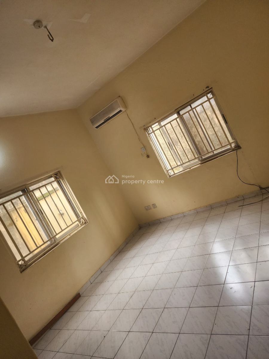 a Well Maintained, Spacious and Seeviced 2-bedroom Flat, Garki, Abuja, Flat / Apartment for Rent