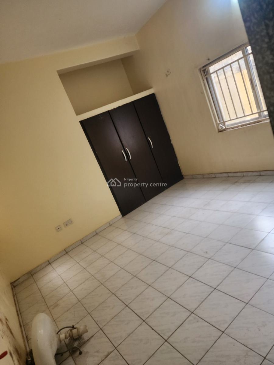a Well Maintained, Spacious and Seeviced 2-bedroom Flat, Garki, Abuja, Flat / Apartment for Rent