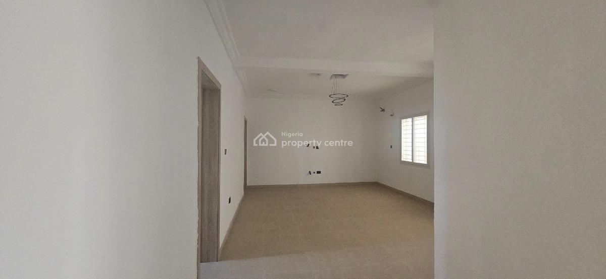 Executive 1 Bedroom Upper Floor Flat in a Well-built Apartment Block, Lekki Phase 2, Lekki, Lagos, Flat / Apartment for Sale