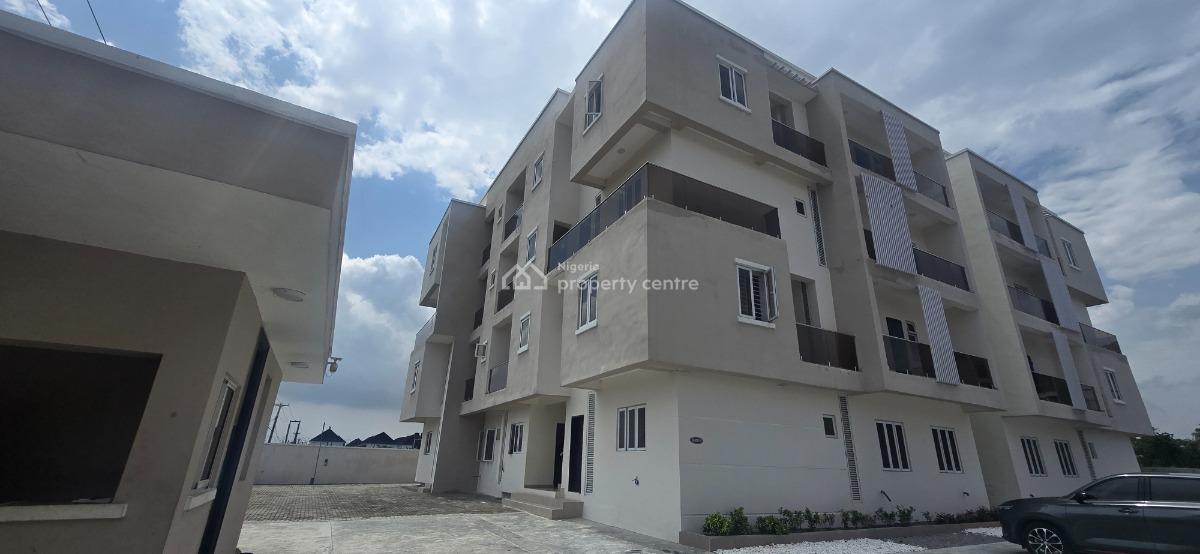 Executive 1 Bedroom Upper Floor Flat in a Well-built Apartment Block, Lekki Phase 2, Lekki, Lagos, Flat / Apartment for Sale