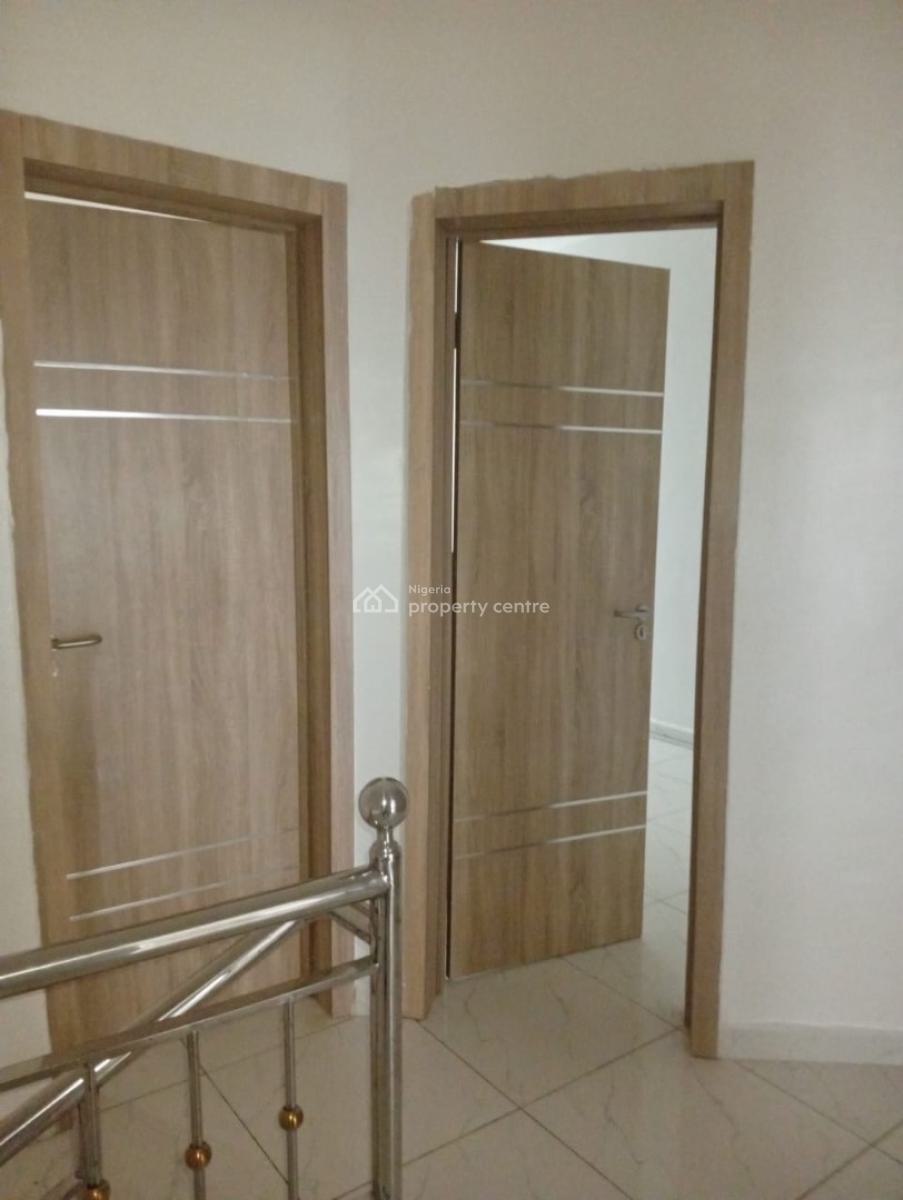 Luxury 4bedroom Terrace Duplex Building Available: Distress, De Alexander, Orchid Road, Chevron, Lekki Lagos, Lekki Phase 1, Lekki, Lagos, Terraced Duplex for Sale