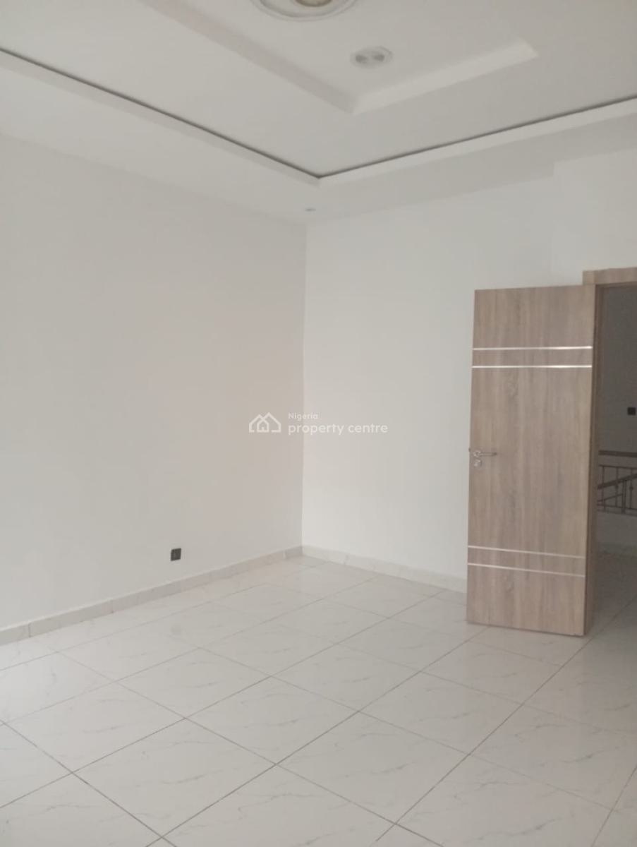 Luxury 4bedroom Terrace Duplex Building Available: Distress, De Alexander, Orchid Road, Chevron, Lekki Lagos, Lekki Phase 1, Lekki, Lagos, Terraced Duplex for Sale