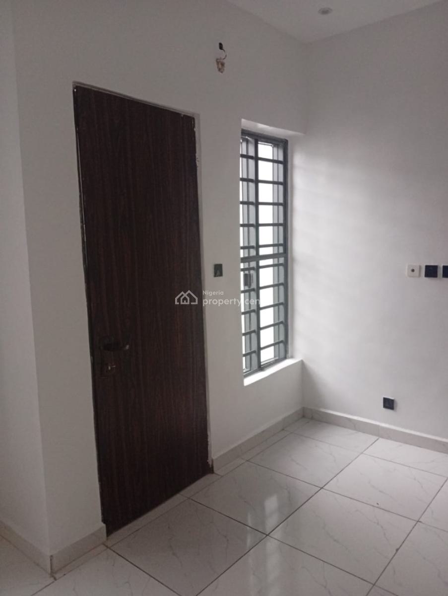 Luxury 4bedroom Terrace Duplex Building Available: Distress, De Alexander, Orchid Road, Chevron, Lekki Lagos, Lekki Phase 1, Lekki, Lagos, Terraced Duplex for Sale