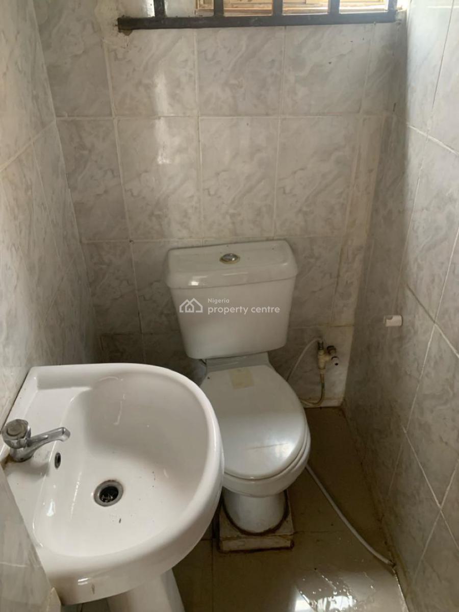 2 Bedroom Bungalow in a Secured Estate, Bashorun Estate, Majek, Opposite Fara Oart, Sangotedo, Ajah, Lagos, Flat / Apartment for Rent