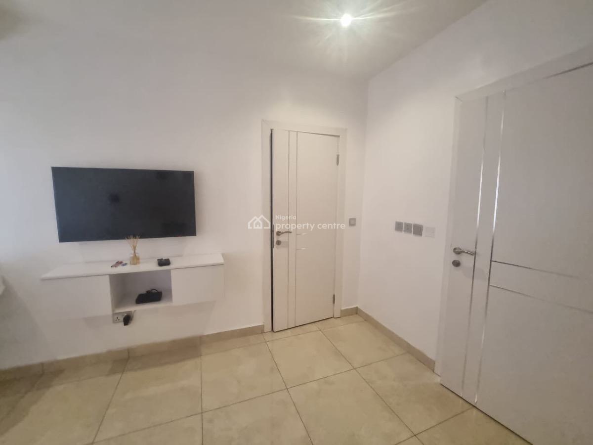 Luxury 3bed Duplex with Excellent Features, Ikeja Gra, Ikeja, Lagos, Flat / Apartment Short Let