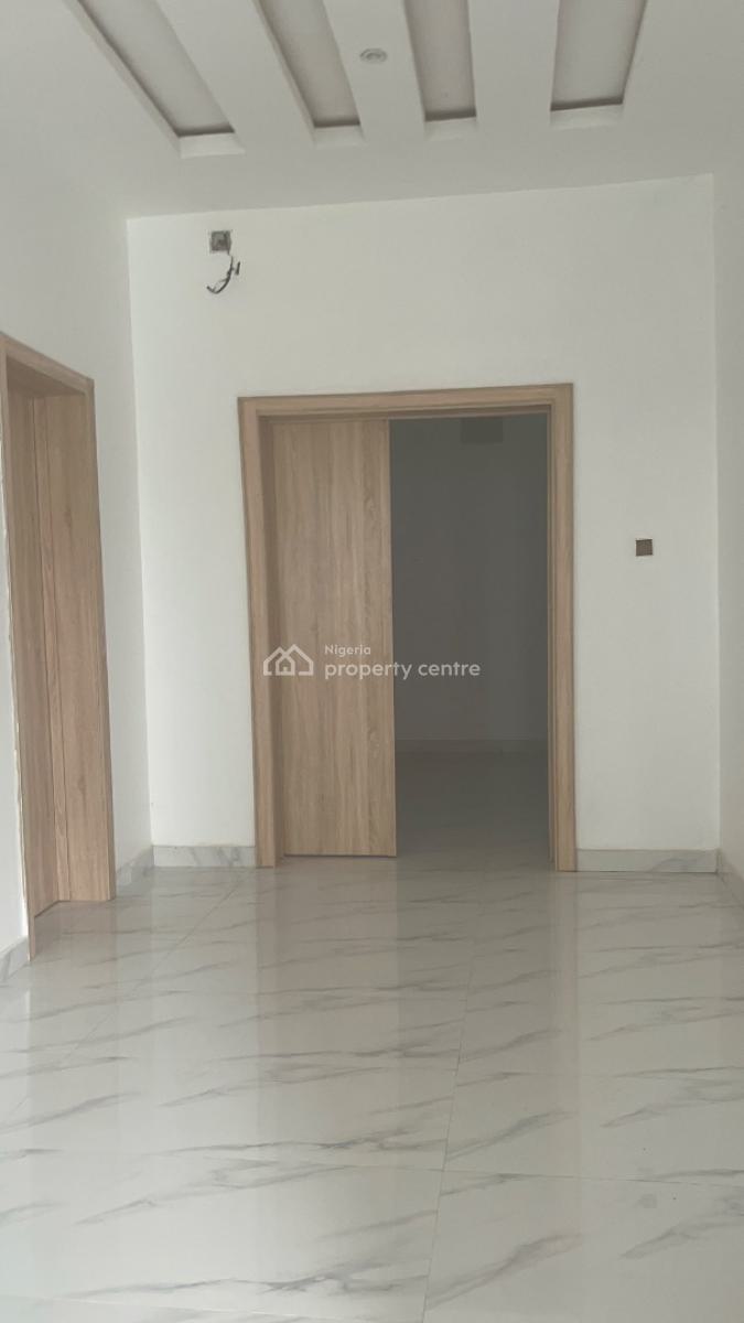 6 Bedroom House, in an Estate, Gwarinpa, Abuja, Detached Duplex for Sale