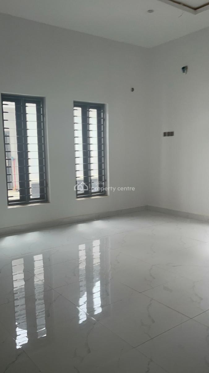 6 Bedroom House, in an Estate, Gwarinpa, Abuja, Detached Duplex for Sale