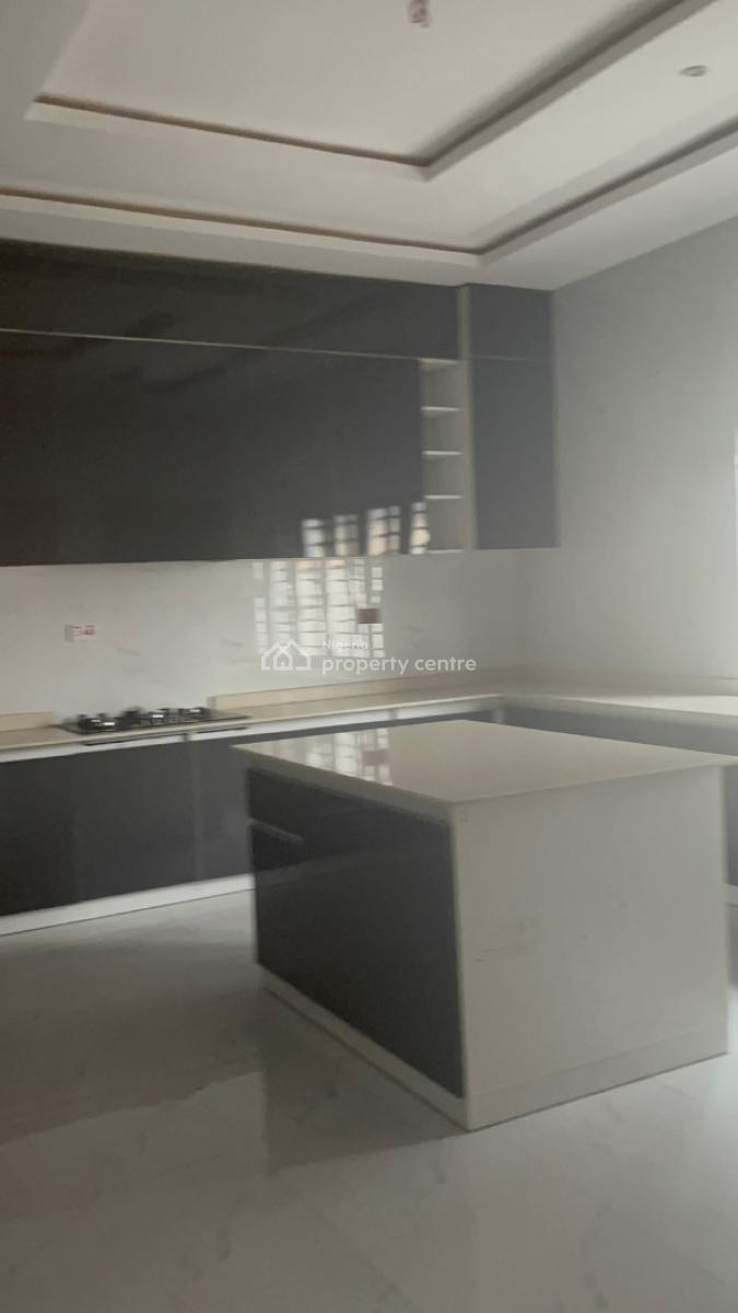 6 Bedroom House, in an Estate, Gwarinpa, Abuja, Detached Duplex for Sale