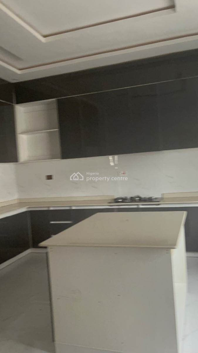 6 Bedroom House, in an Estate, Gwarinpa, Abuja, Detached Duplex for Sale