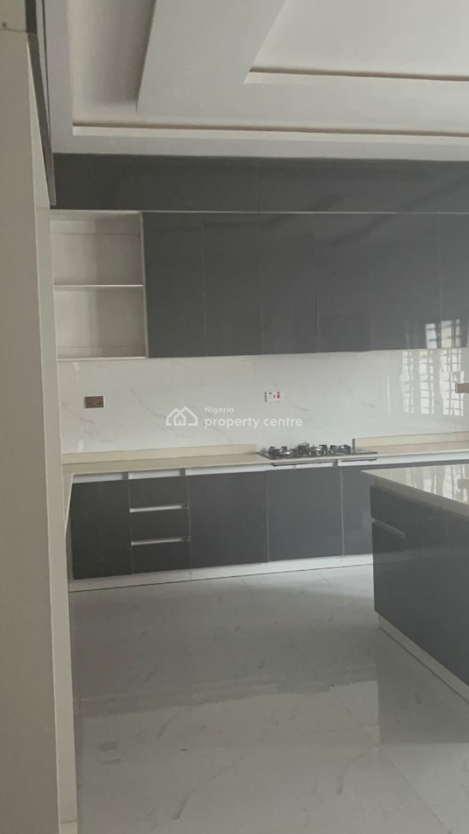 6 Bedroom House, in an Estate, Gwarinpa, Abuja, Detached Duplex for Sale
