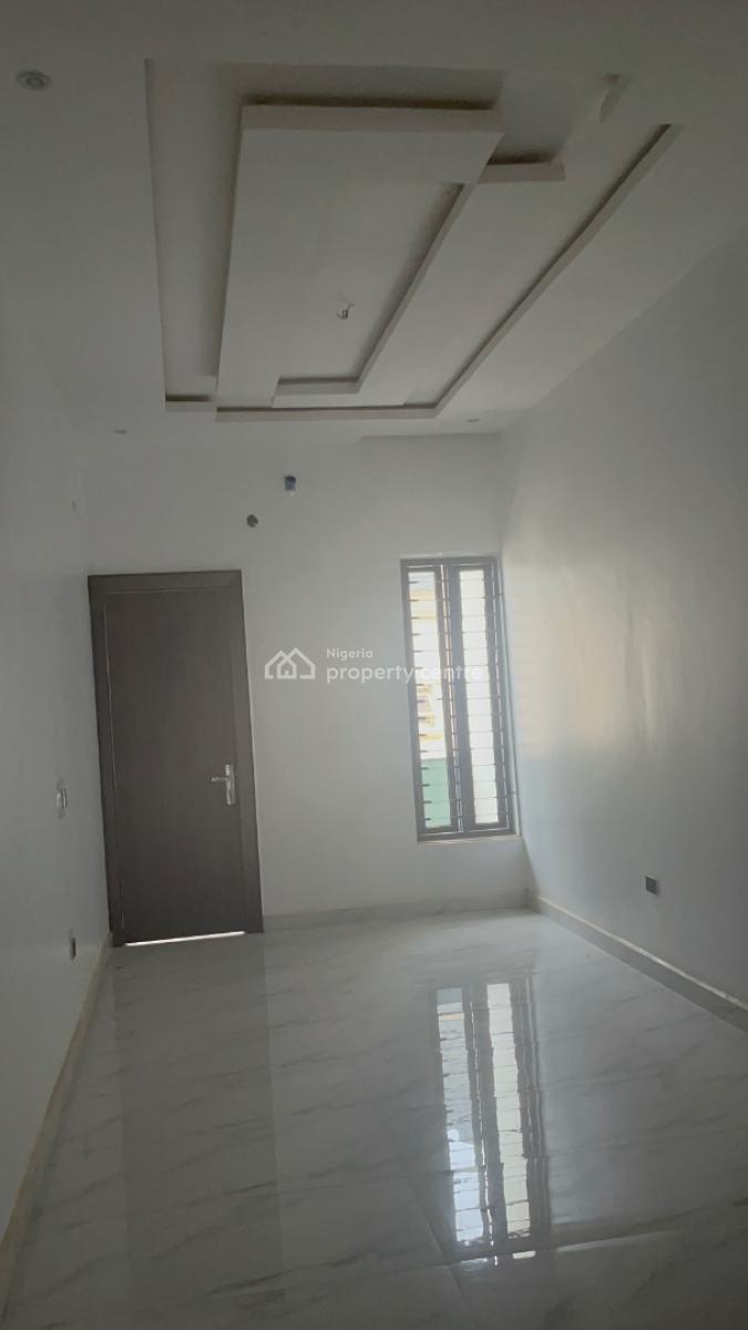 6 Bedroom House, in an Estate, Gwarinpa, Abuja, Detached Duplex for Sale