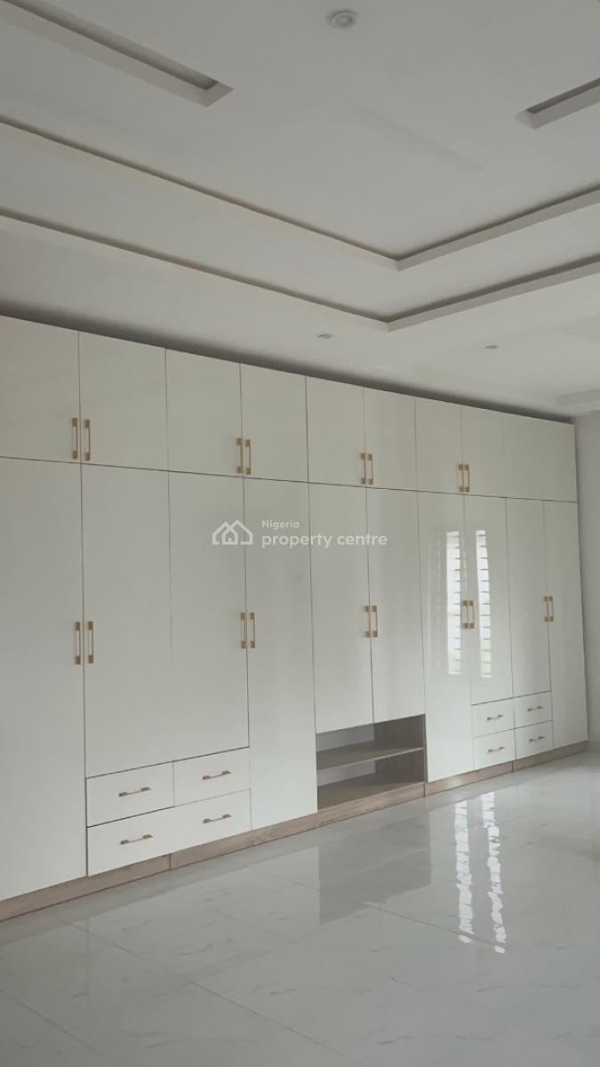 6 Bedroom House, in an Estate, Gwarinpa, Abuja, Detached Duplex for Sale