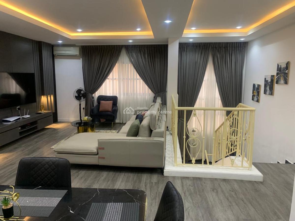 Luxury 3-bedroom Apartment  with Excellent Features, Admiralty Way, Lekki Phase 1, Lekki, Lagos, Flat / Apartment Short Let