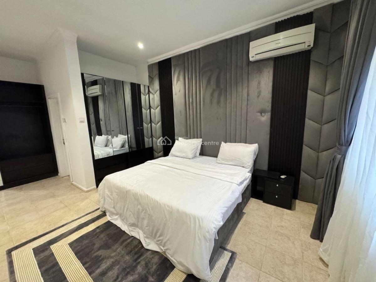 Luxury 3-bedroom Apartment  with Excellent Features, Admiralty Way, Lekki Phase 1, Lekki, Lagos, Flat / Apartment Short Let