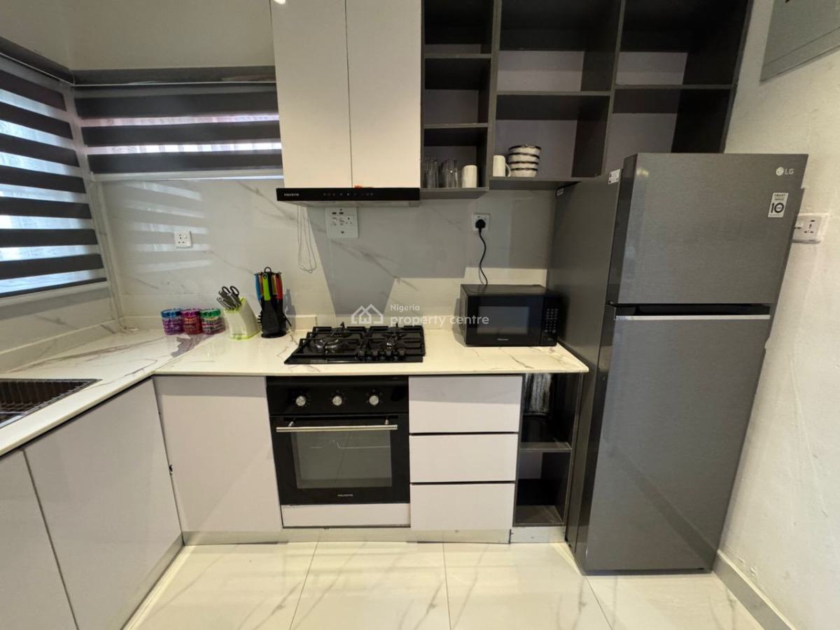 Luxury 3-bedroom Apartment  with Excellent Features, Admiralty Way, Lekki Phase 1, Lekki, Lagos, Flat / Apartment Short Let