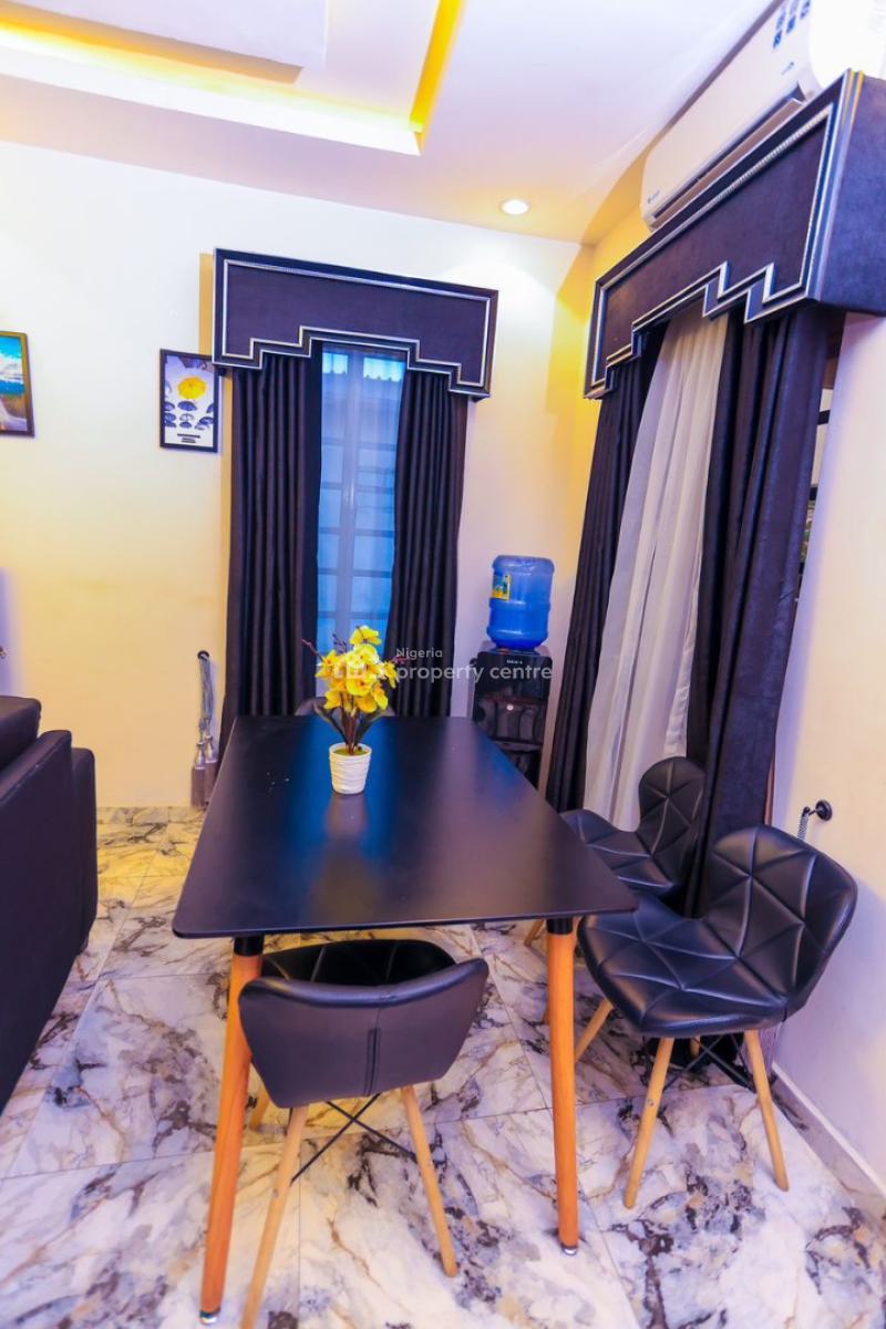 2 Bedrooms Yaba, Yaba, Yaba, Lagos, Flat / Apartment Short Let