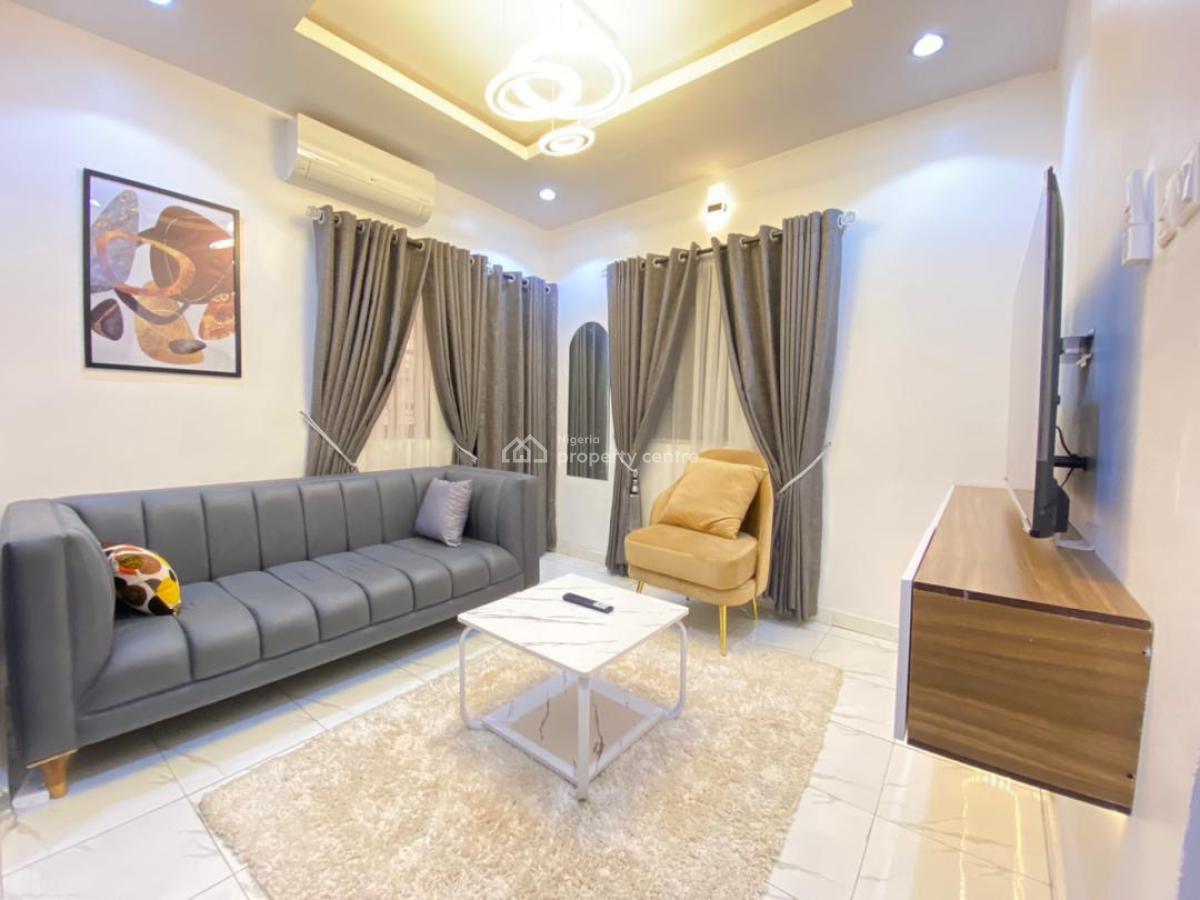 1 Bedroom Yaba, Yaba, Yaba, Lagos, Mini Flat (room and Parlour) Short Let