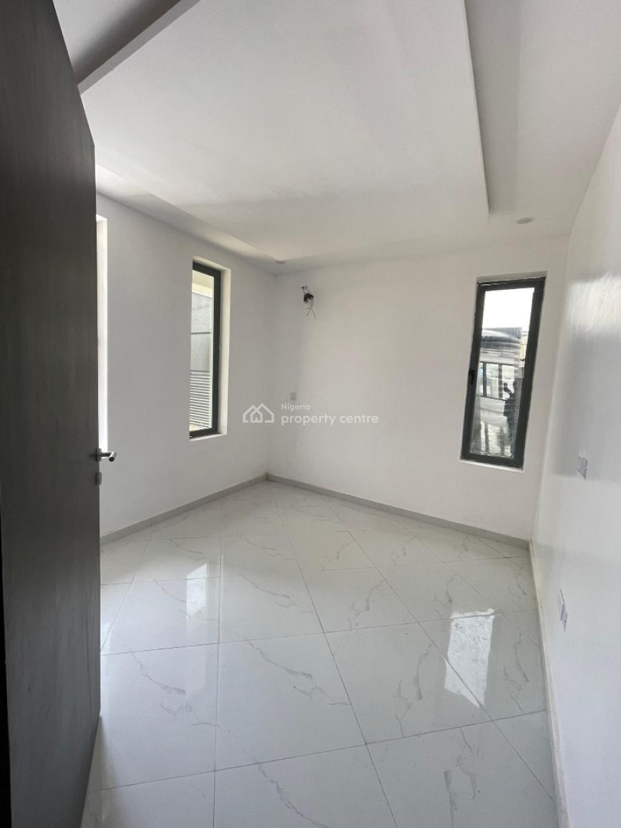 Lovely 2 Bedrooms Apartment with a Gym in Chevron, Chevron Axis., Lekki Expressway, Lekki, Lagos, Block of Flats for Sale