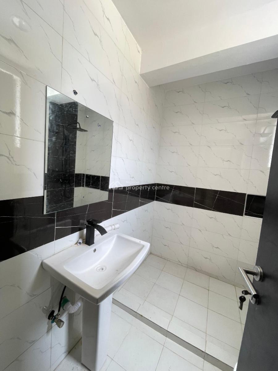 Lovely 2 Bedrooms Apartment with a Gym in Chevron, Chevron Axis., Lekki Expressway, Lekki, Lagos, Block of Flats for Sale