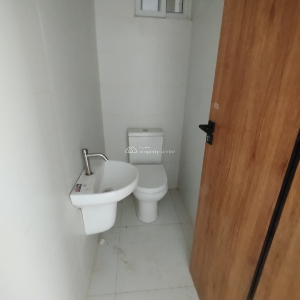 Fantastic 2bedroom Flat Upstairs, Western Foreshore Estate, Osapa, Lekki, Lagos, Flat / Apartment for Sale