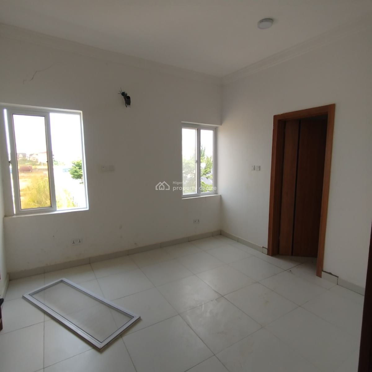 Fantastic 2bedroom Flat Upstairs, Western Foreshore Estate, Osapa, Lekki, Lagos, Flat / Apartment for Sale