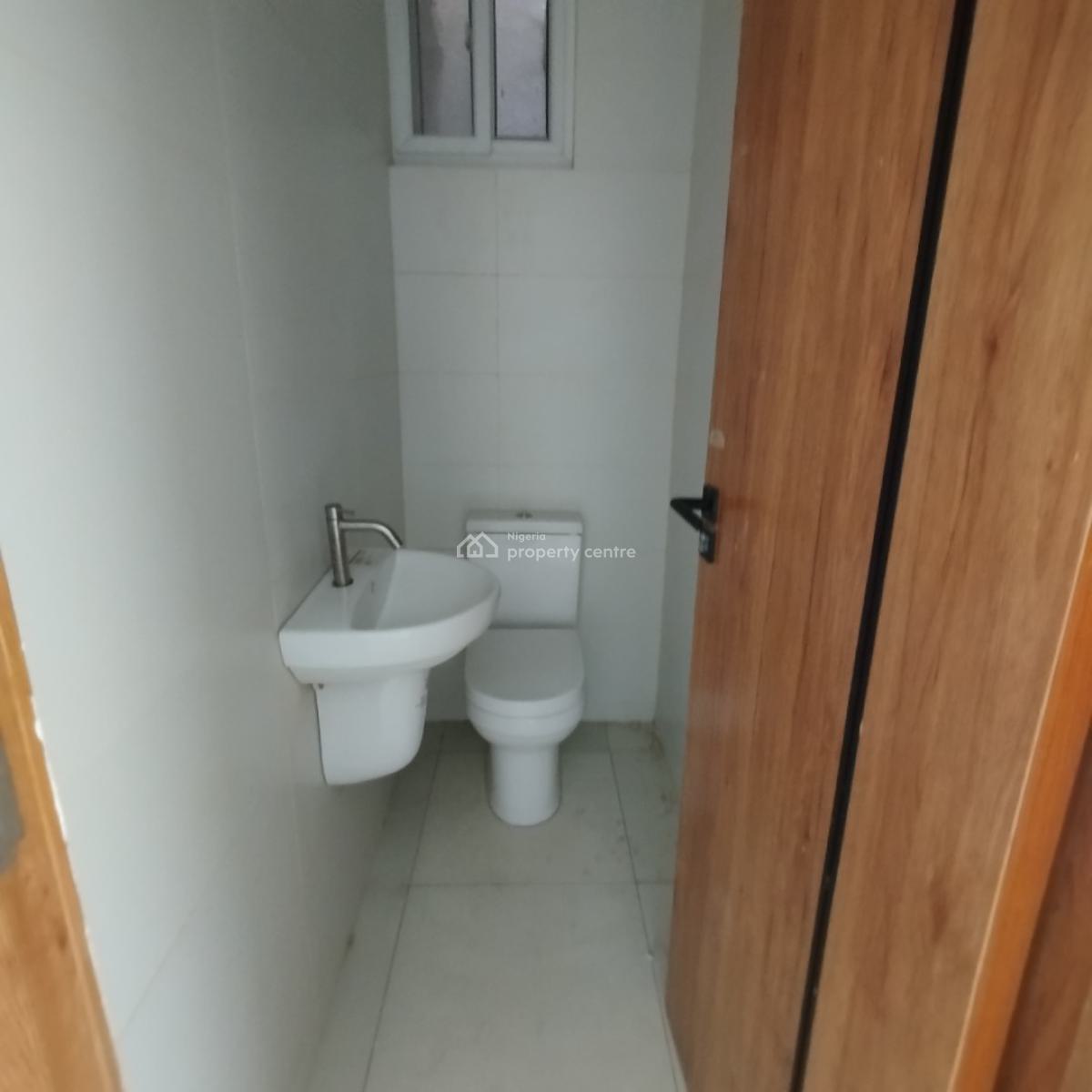 Fantastic 2bedroom Flat Upstairs, Western Foreshore Estate, Osapa, Lekki, Lagos, Flat / Apartment for Sale