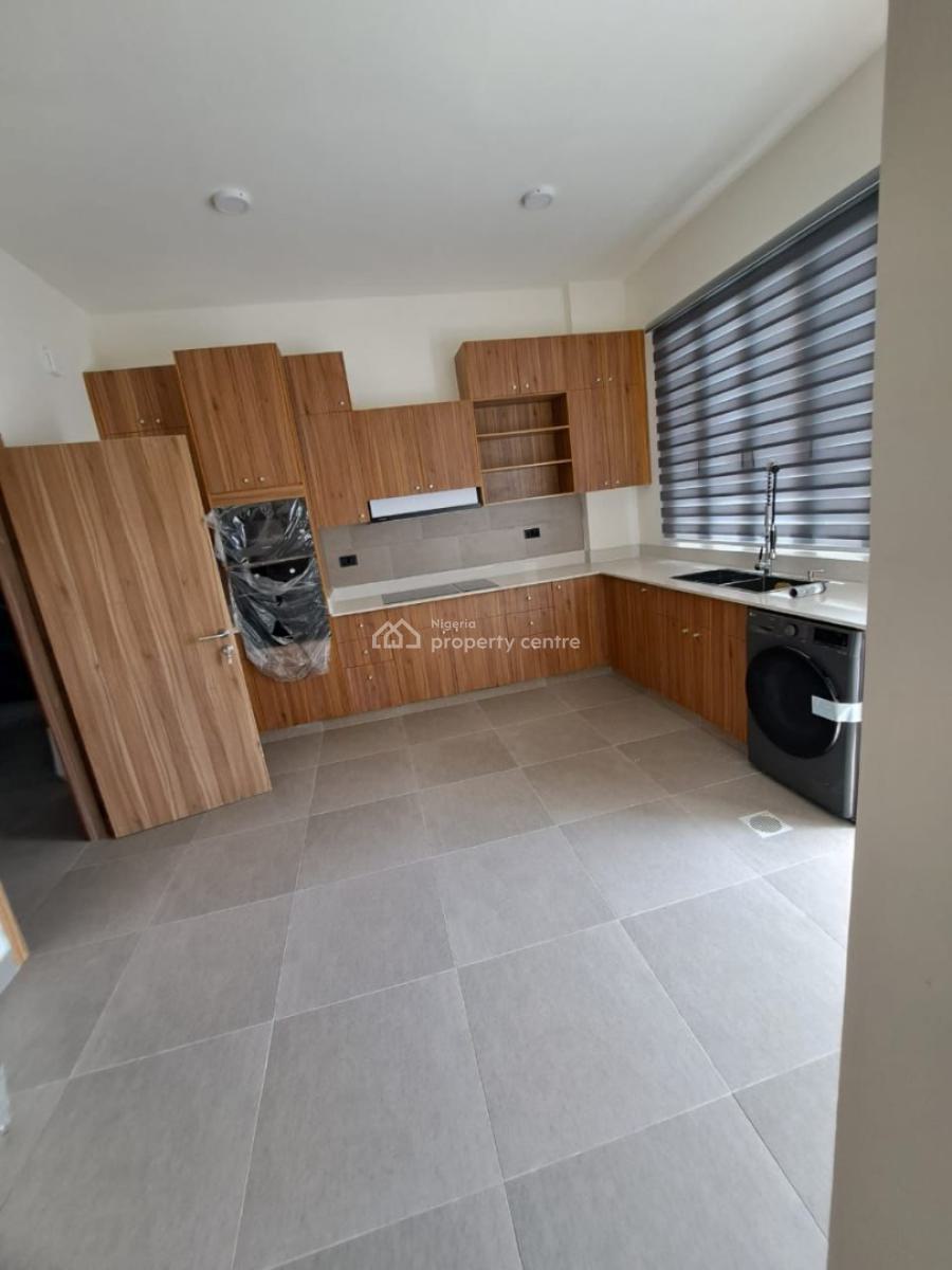 3 Bedroom Flat Wit Bq, Victoria Island (vi), Lagos, Flat / Apartment for Sale