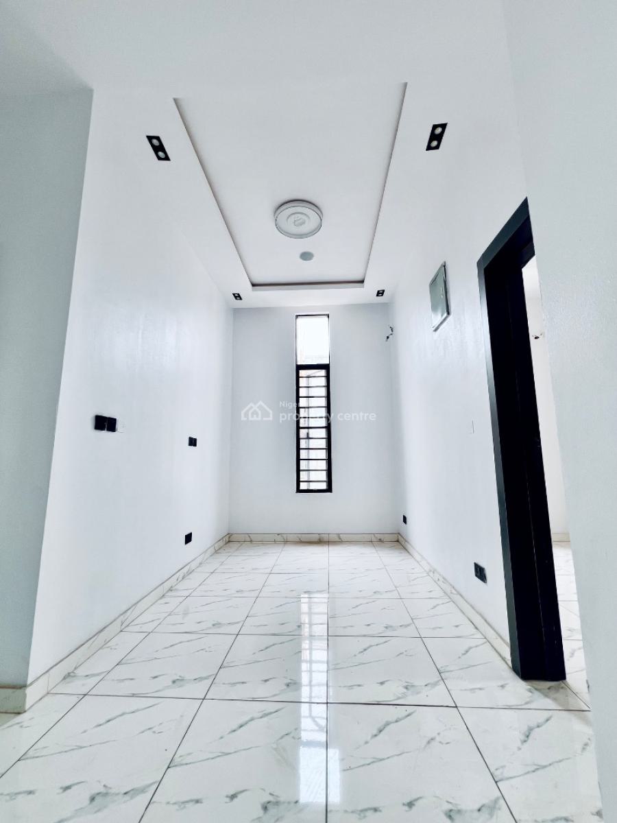Family-oriented 4-bedroom Home with Ample Space, Ikota, Lekki, Lagos, Semi-detached Duplex for Sale