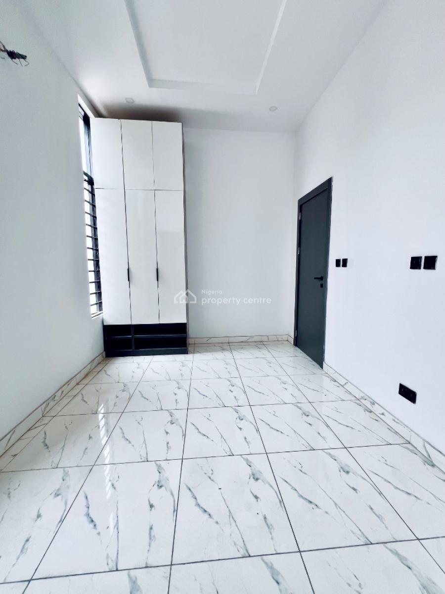 Family-oriented 4-bedroom Home with Ample Space, Ikota, Lekki, Lagos, Semi-detached Duplex for Sale