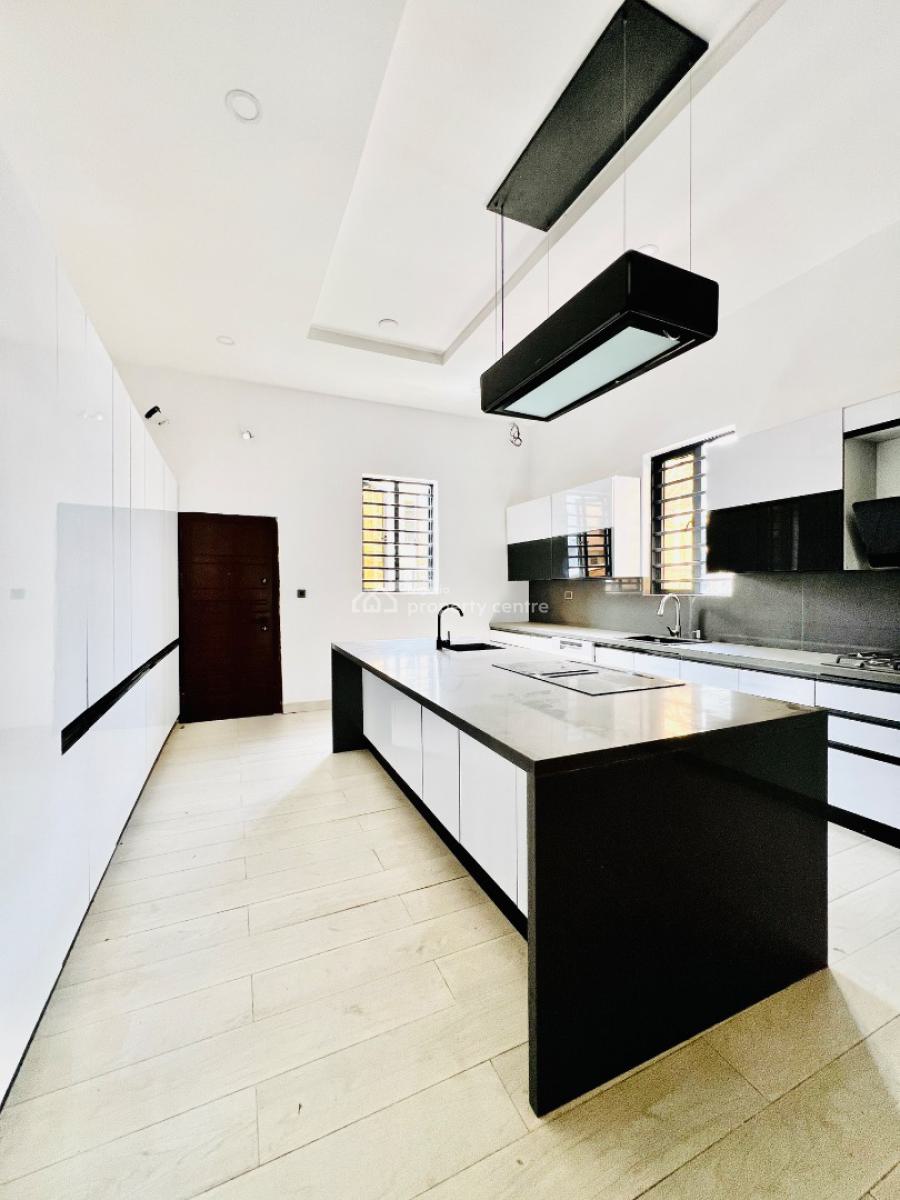 Deluxe Family Home in Lagos Most Coveted Area, Ikota, Lekki, Lagos, Detached Duplex for Sale