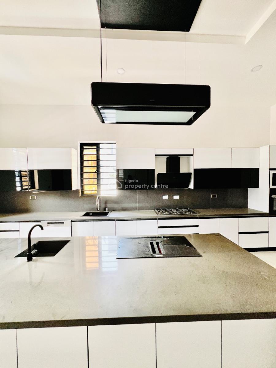 Deluxe Family Home in Lagos Most Coveted Area, Ikota, Lekki, Lagos, Detached Duplex for Sale