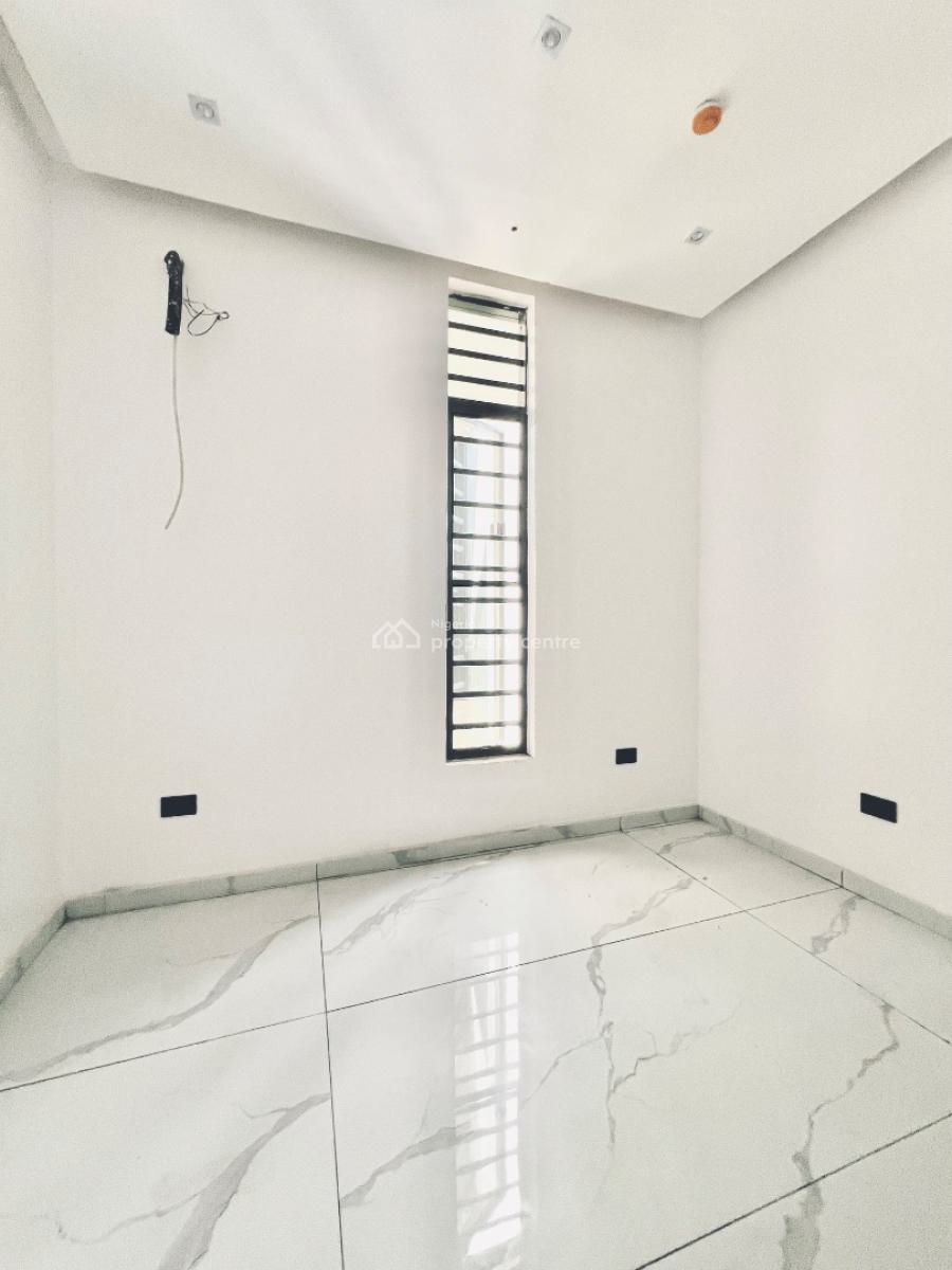 Family-oriented 4-bedroom Home with Ample Space, Ikota, Lekki, Lagos, Detached Duplex for Sale