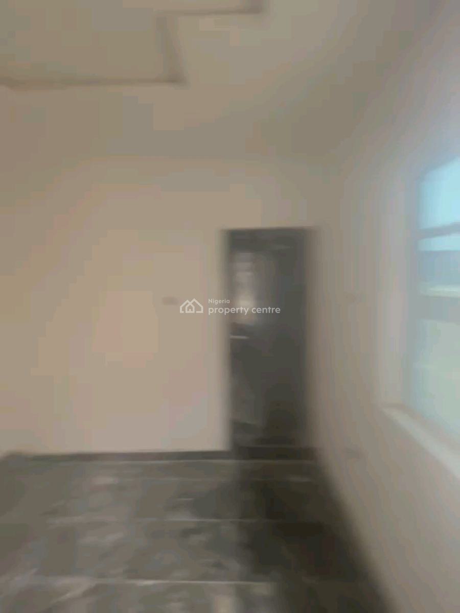 an Up Floor Room Self Contain, Jebba Street, Adekunle, Yaba, Lagos, Self Contain (single Rooms) for Rent