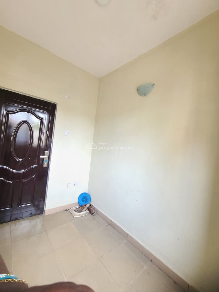 Sharp Bq in a Serene Compound, Lekki Scheme 2, Lekki Phase 2, Lekki, Lagos, House for Rent