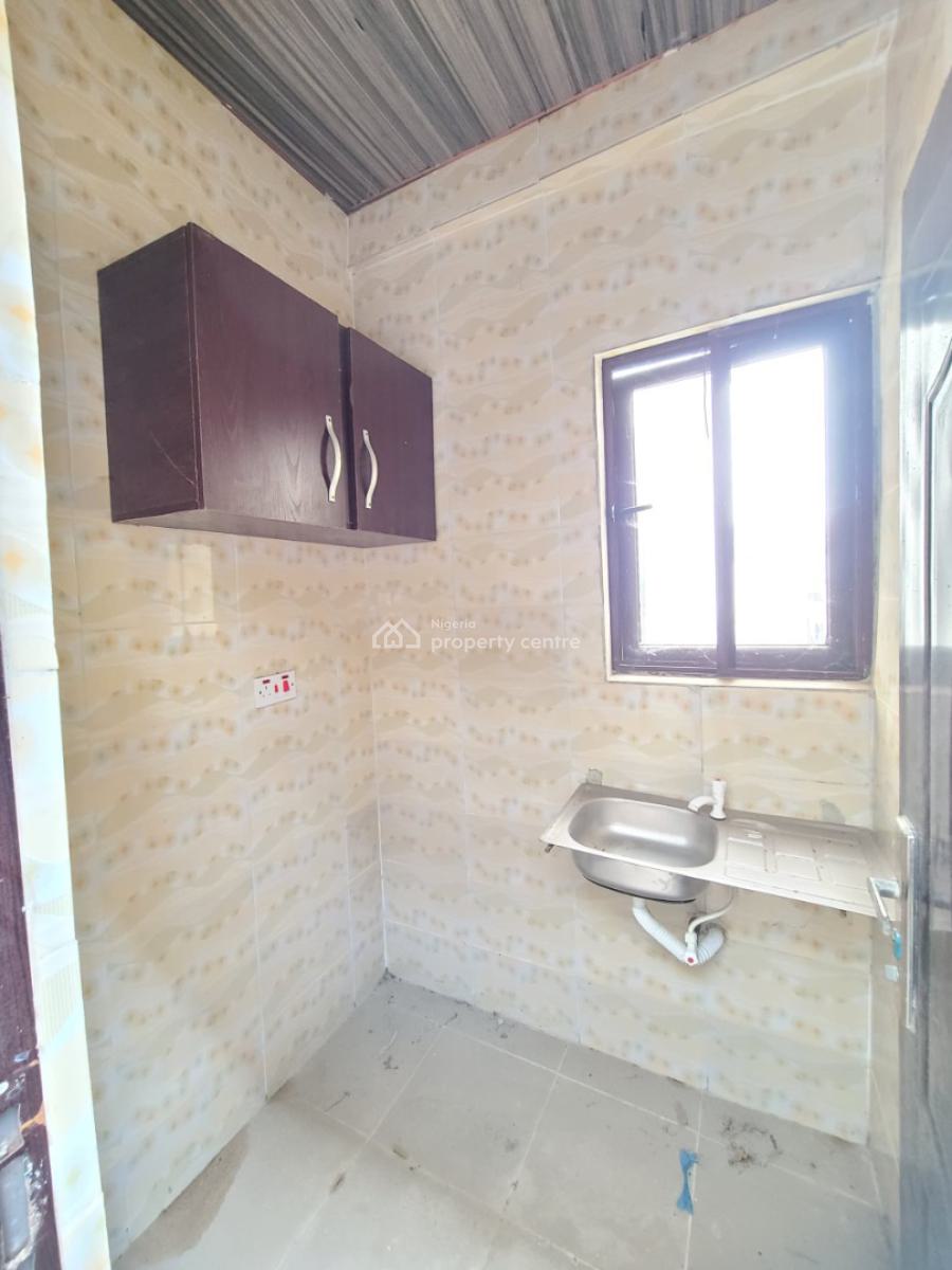 Sharp Bq in a Serene Compound, Lekki Scheme 2, Lekki Phase 2, Lekki, Lagos, House for Rent