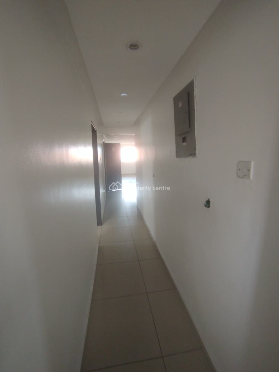 Well Maintained 3 Bedroom Office Space, Maruwa Bus Stop, Lekki Phase 1, Lekki, Lagos, Office Space for Rent