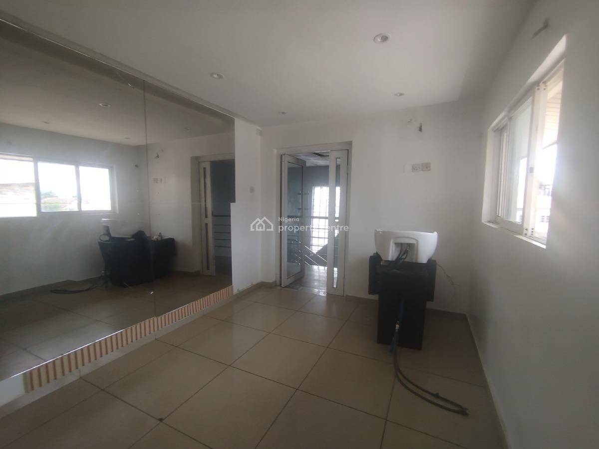 Well Maintained 3 Bedroom Office Space, Maruwa Bus Stop, Lekki Phase 1, Lekki, Lagos, Office Space for Rent