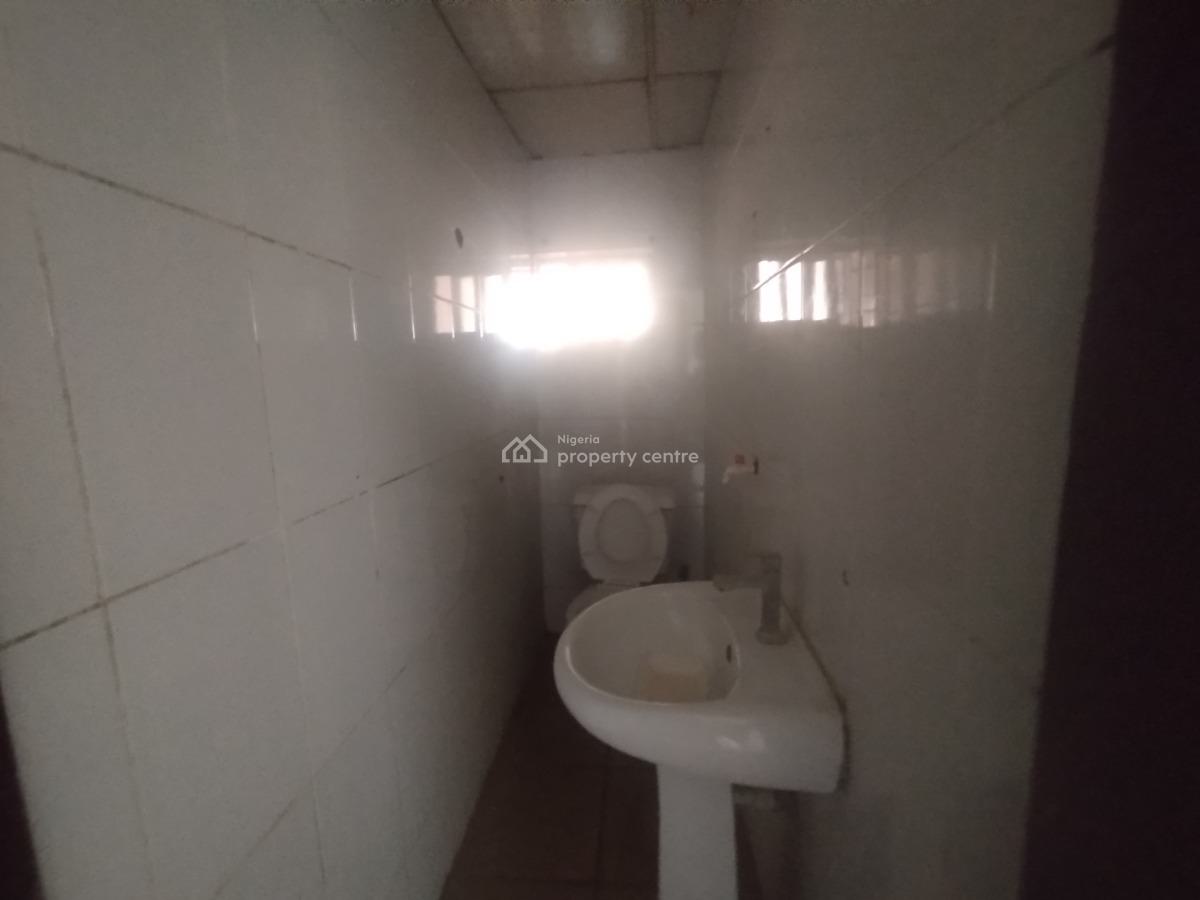 Well Maintained 3 Bedroom Office Space, Maruwa Bus Stop, Lekki Phase 1, Lekki, Lagos, Office Space for Rent