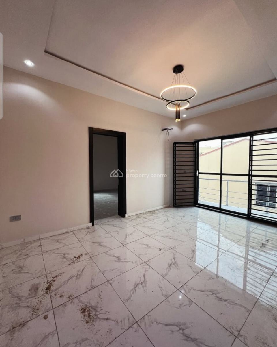 Newly Renovated and Self-serviced and Self-compound 4 Bedroom En-suite, Lekki Phase 1, Lekki, Lagos, Semi-detached Duplex for Rent