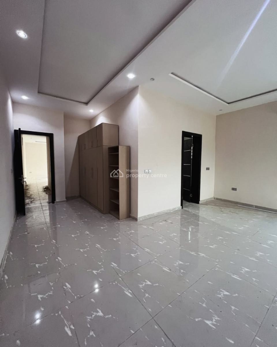 Newly Renovated and Self-serviced and Self-compound 4 Bedroom En-suite, Lekki Phase 1, Lekki, Lagos, Semi-detached Duplex for Rent
