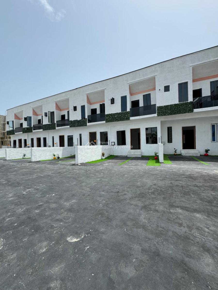 Fully Serviced 3 Bedroom Town House with 2hrs Power, Sangotedo, Ajah, Lagos, Terraced Duplex for Sale