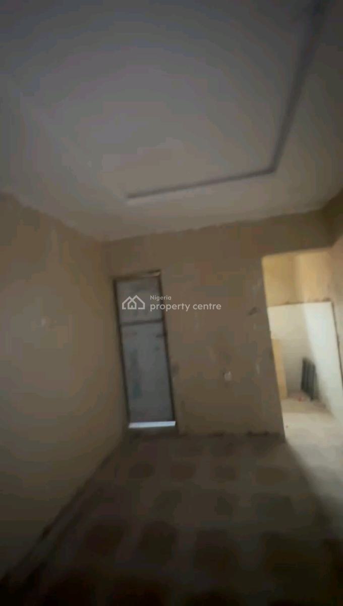 a Standard and Decent Roomself Con, Upstairs with Pop, New Garage, Bariga, Shomolu, Lagos, Self Contain (single Rooms) for Rent