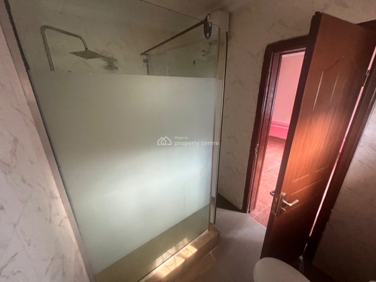 Spacious 3 Bedroom Apartment, Ikota, Lekki, Lagos, Flat / Apartment for Rent